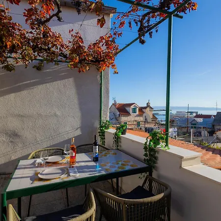 Aspalathos Romantic Retreat Apartment Split