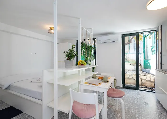 Aspalathos Romantic Retreat