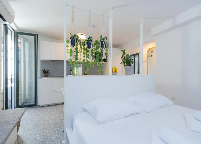 Apartment Aspalathos Romantic Retreat Split