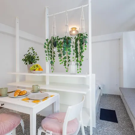 Aspalathos Romantic Retreat *