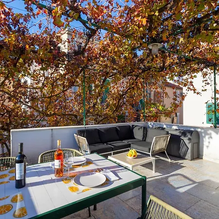 Aspalathos Romantic Retreat * سبليت